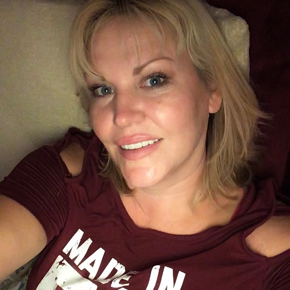 Meet your Posher, Rebecca - Picture 1 of 1